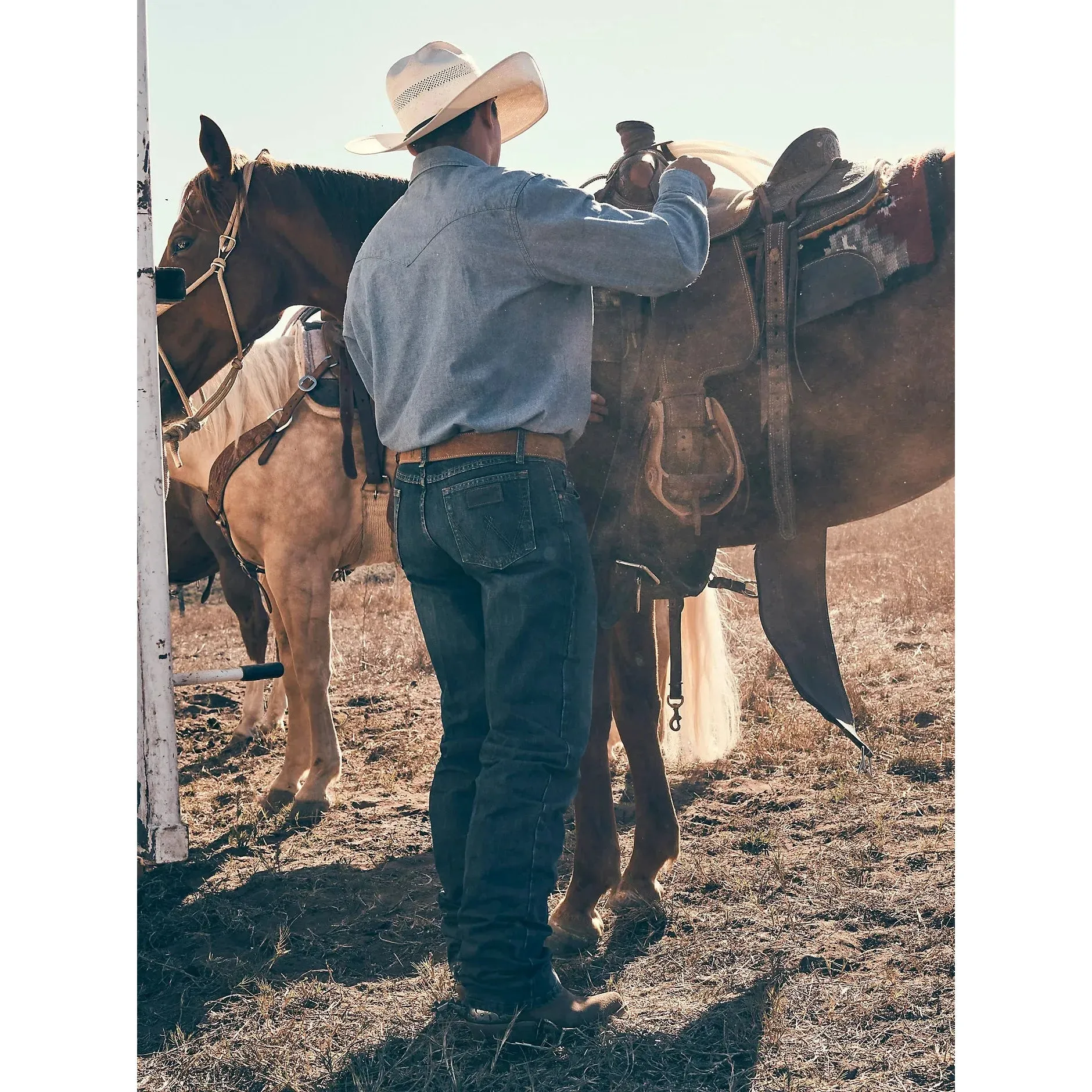 Men's Wrangler Premium Performance Cowboy Cut® Regular Fit Jean 1047MWZDS
