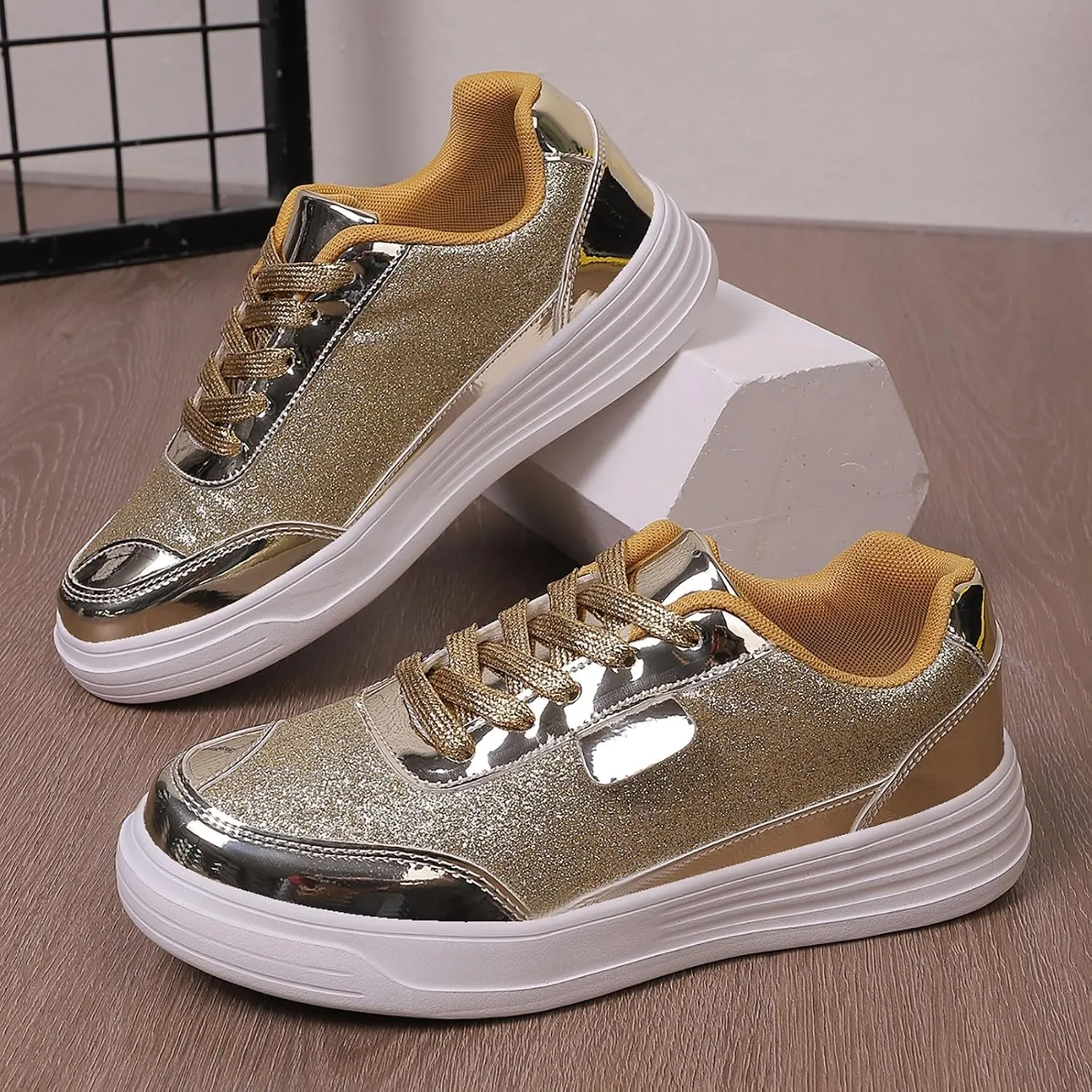 Women Slip On Walking Shoes Comfortable Sneakers Casual Lightweight Canvas Flats Non Slip Breathable Loafers