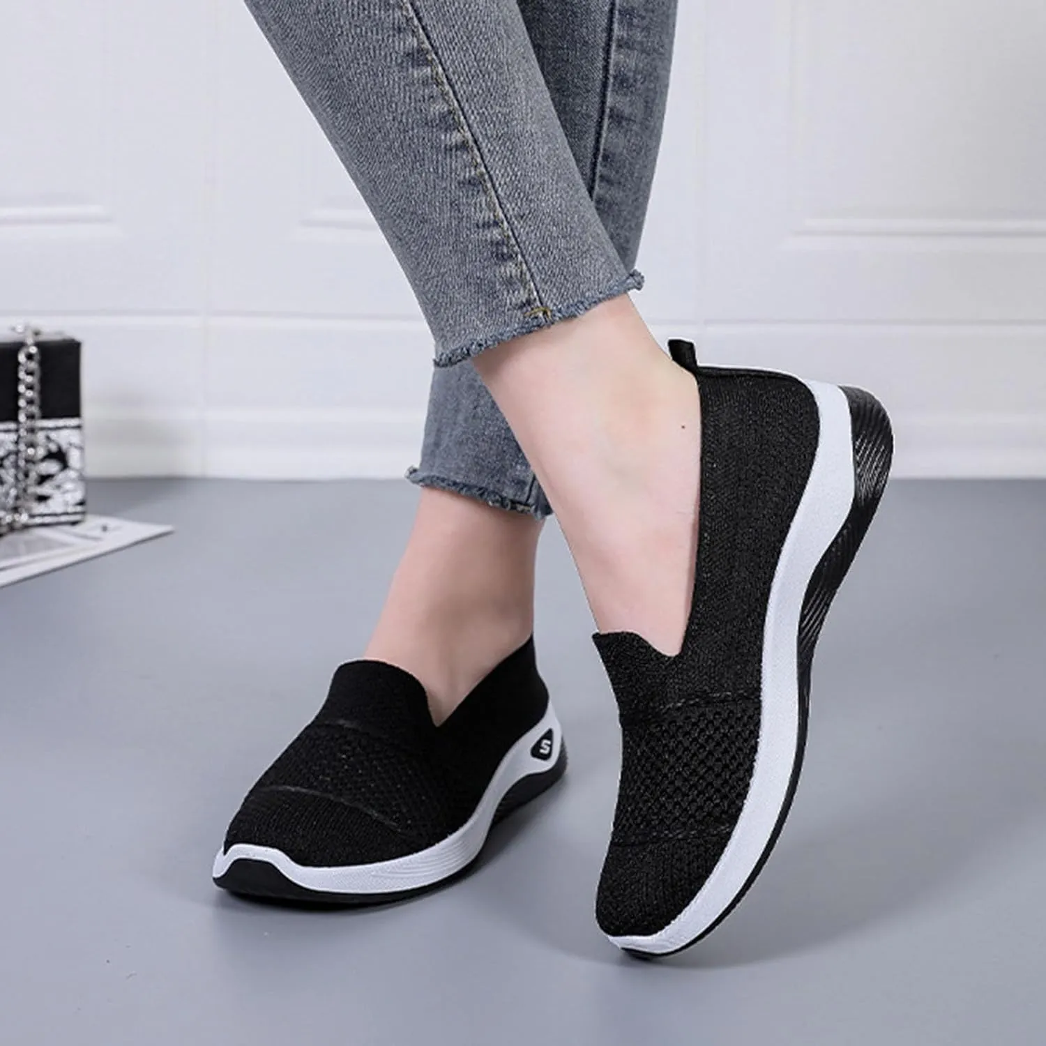 Women's Mesh Flats Shoes Breathable Slip on Shoes Casual Comfort Shoe Plus Size Trendy Shoes Walking Flats Shoe