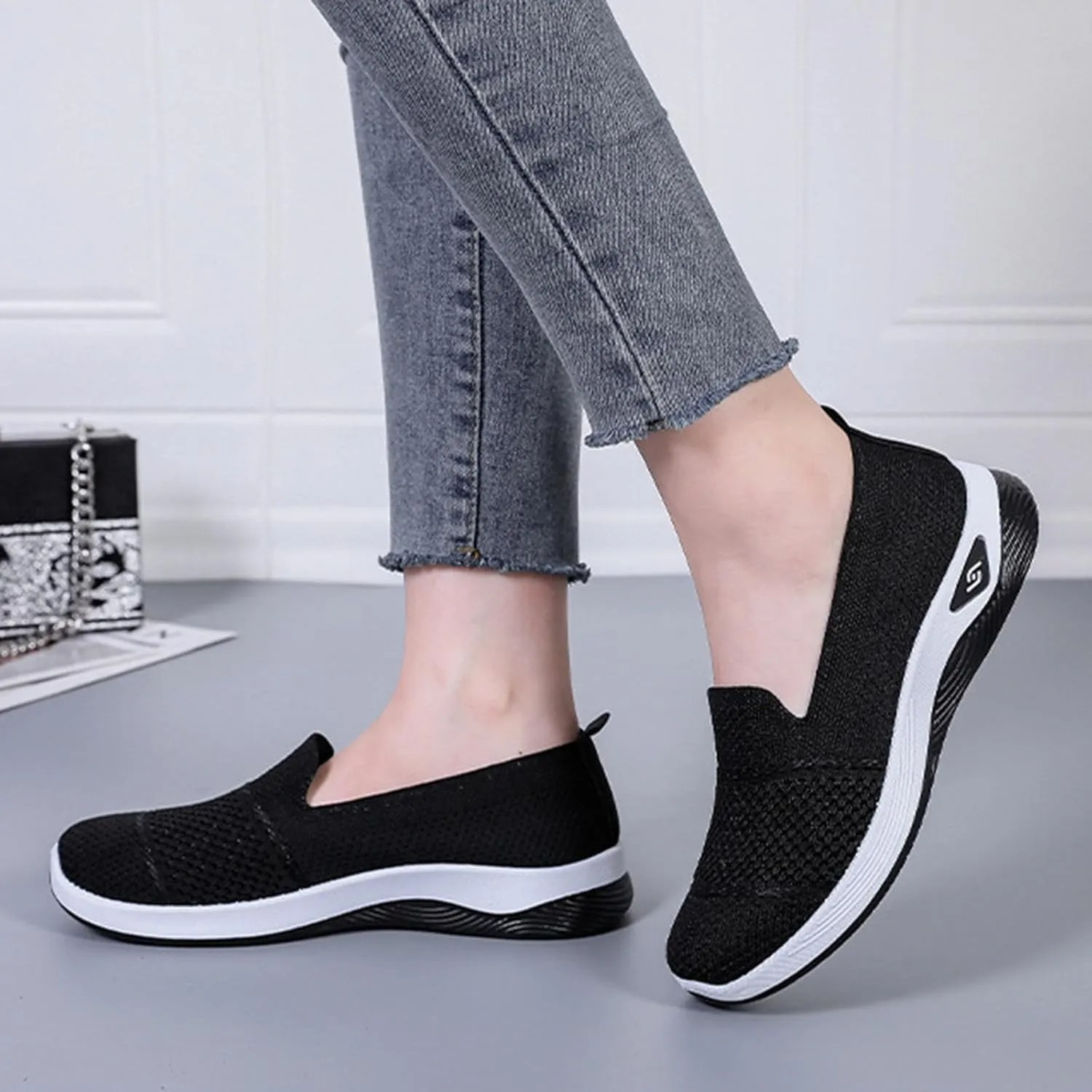 Women's Mesh Flats Shoes Breathable Slip on Shoes Casual Comfort Shoe Plus Size Trendy Shoes Walking Flats Shoe