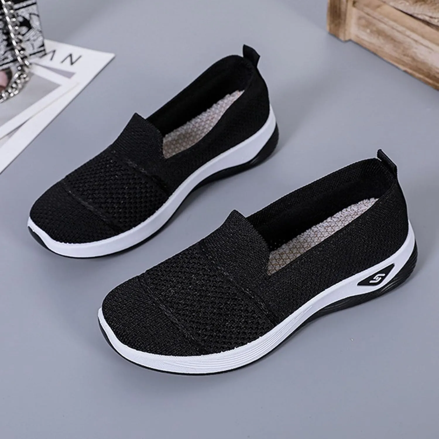 Women's Mesh Flats Shoes Breathable Slip on Shoes Casual Comfort Shoe Plus Size Trendy Shoes Walking Flats Shoe